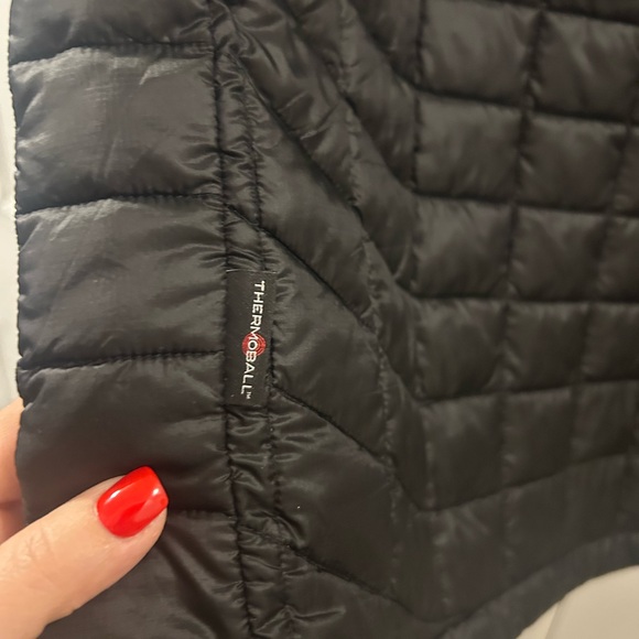 The North Face Thermoball Eco Insulated Vest Men’s XL Black Lightweight zip - Picture 7 of 12
